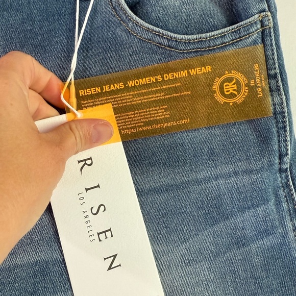 RISEN Women's Blue Jeans - Picture 3 of 9